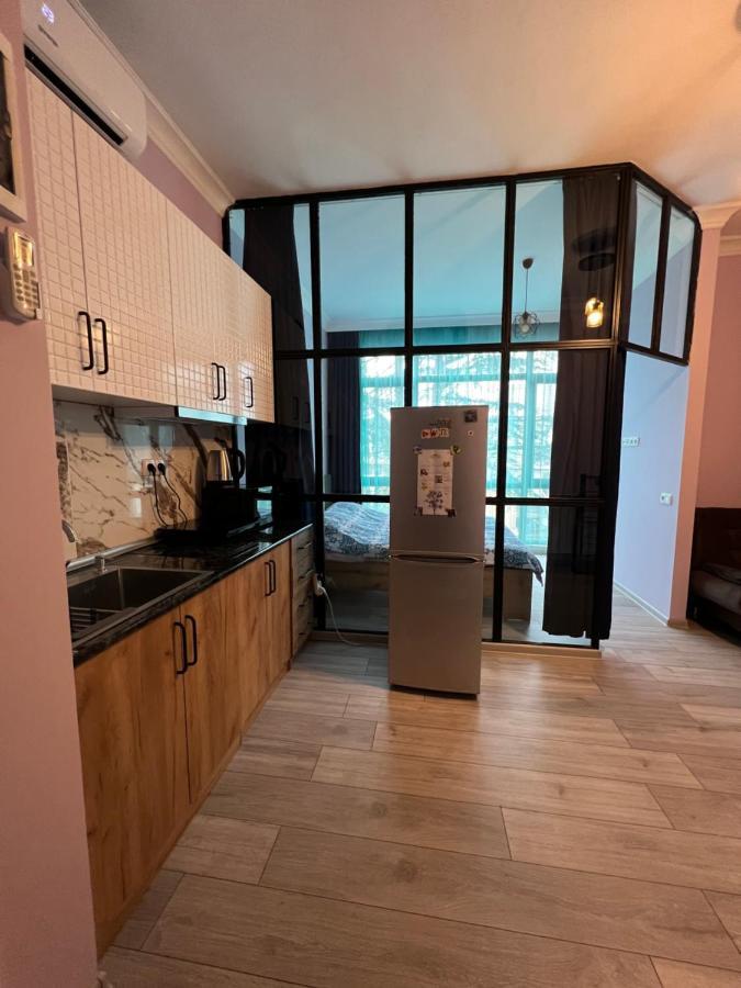Apartment Merabi Batumi Eksteriør billede