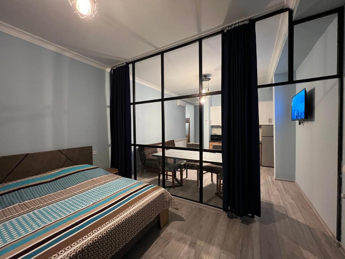 Apartment Merabi Batumi Eksteriør billede