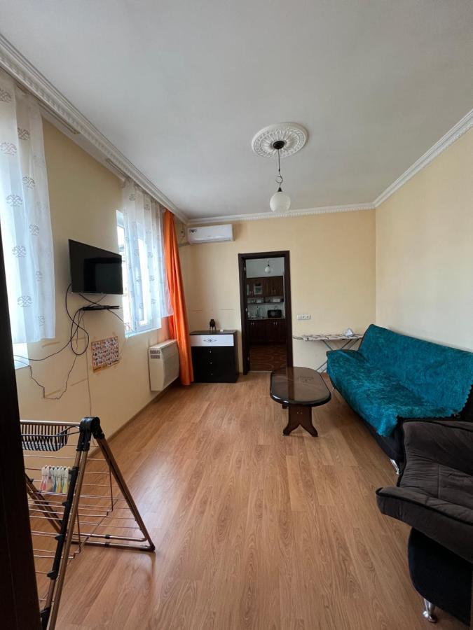 Apartment Merabi Batumi Eksteriør billede