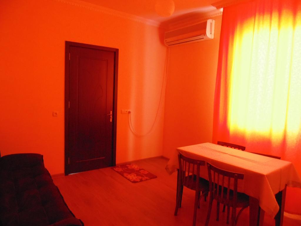 Apartment Merabi Batumi Værelse billede